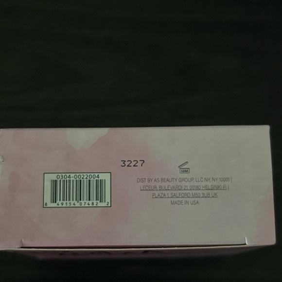 Mally Flawless Finish Transforming Effect Foundation Medium - Picture 4 of 5